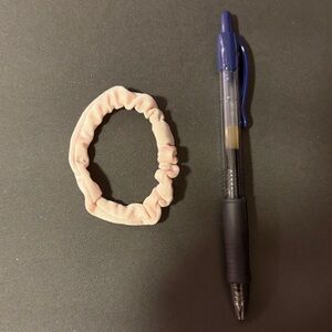 LIKE NEW - Small pink scrunchie